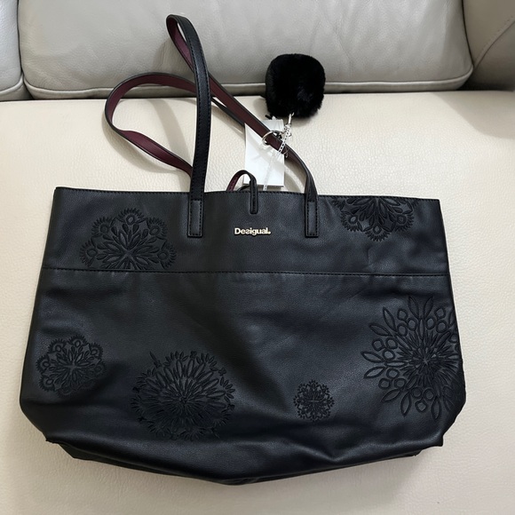 Desigual Women’s Large Reversible Tote Bag with an Inner Bag and a Charm - Picture 2 of 16